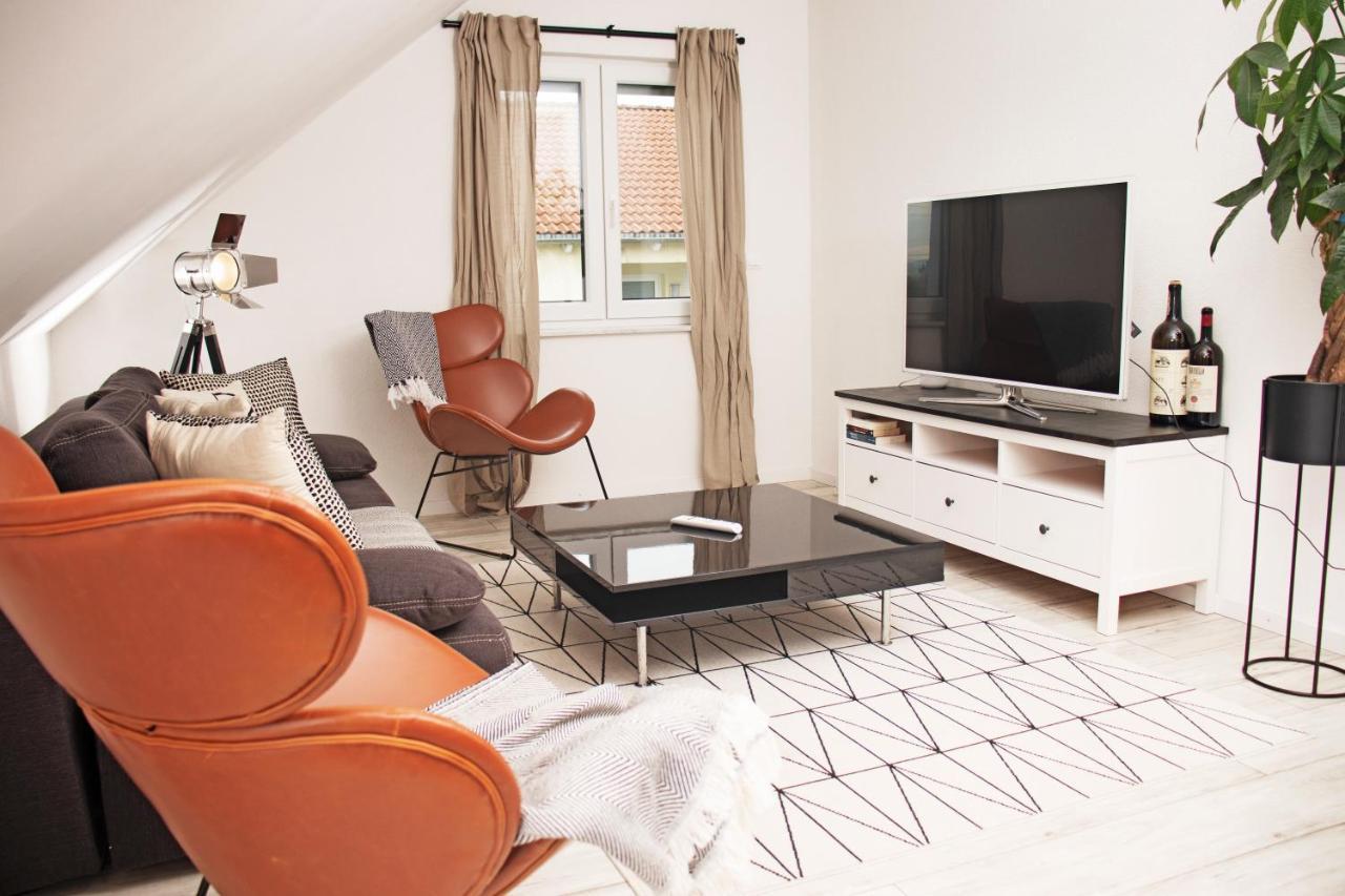 BlackNCozy - Design Appartement mit Boxspringbett und Balkon Lörrach Exterior foto