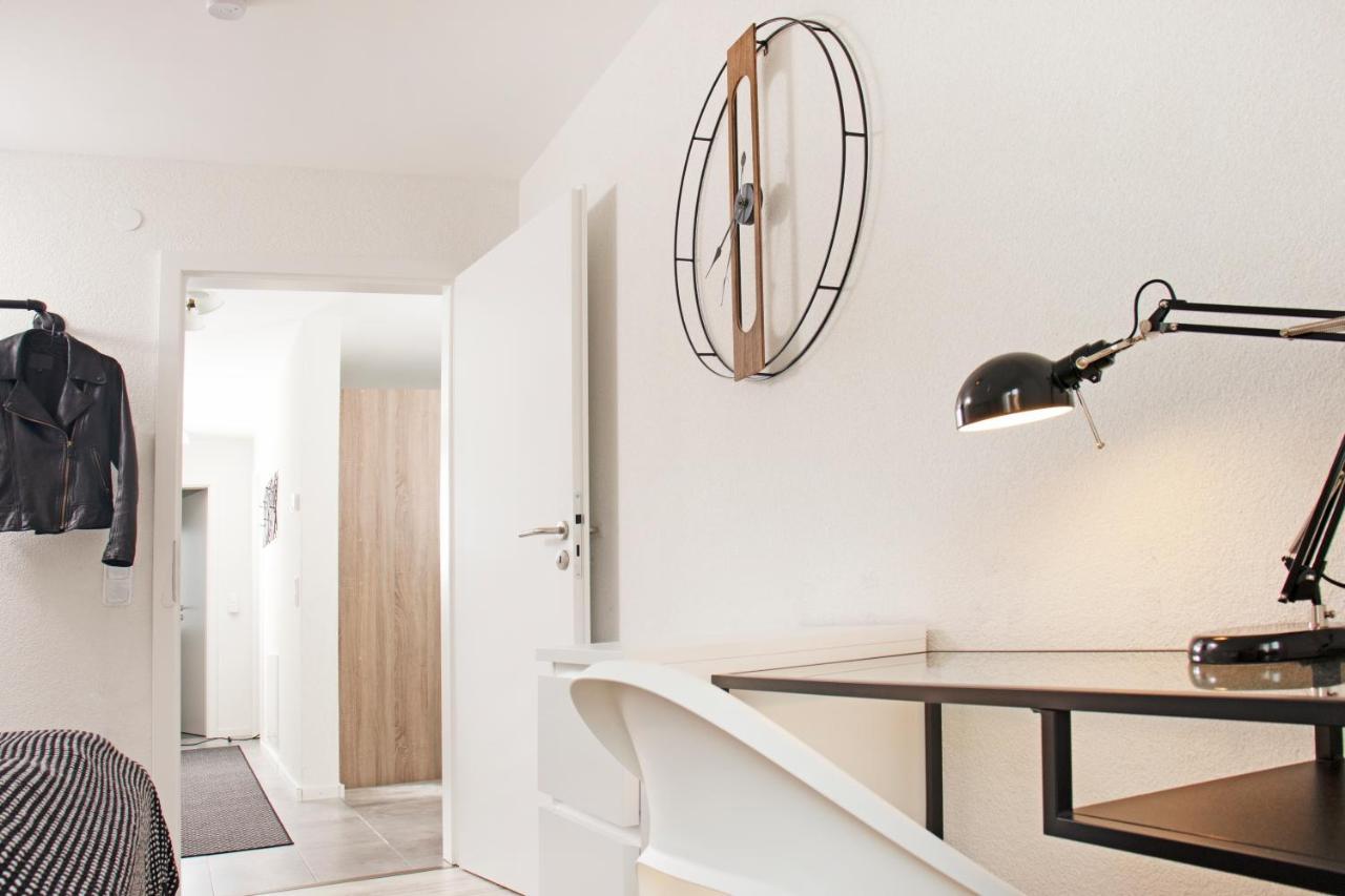 BlackNCozy - Design Appartement mit Boxspringbett und Balkon Lörrach Exterior foto