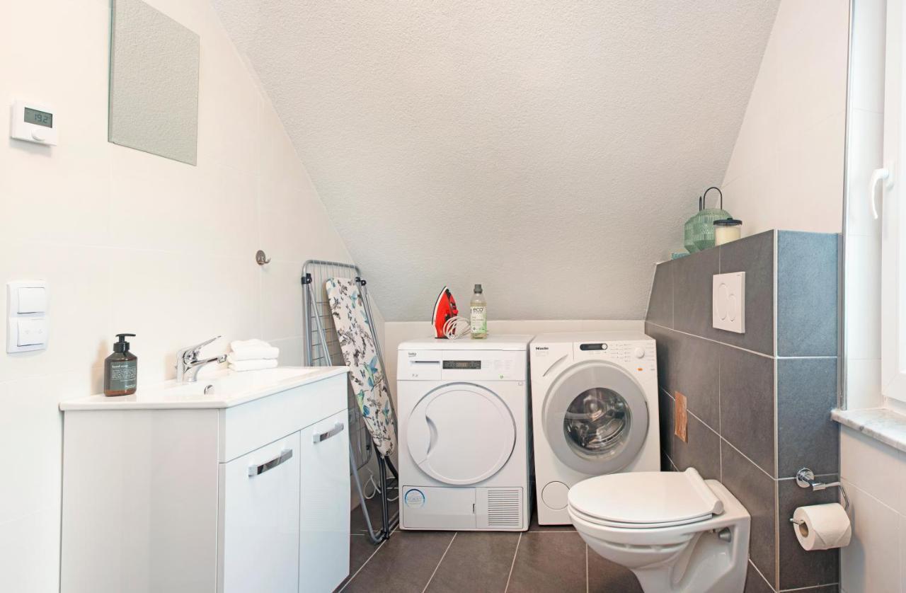 BlackNCozy - Design Appartement mit Boxspringbett und Balkon Lörrach Exterior foto